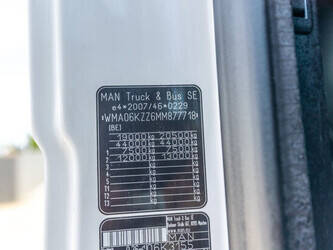 2021-man-tgx-18-470-1461016-47718034