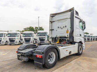 2017-mercedes-benz-actros-1845-1461017-47718044