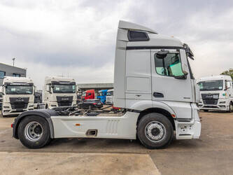 2018-mercedes-benz-actros-1845-1461018-47718052