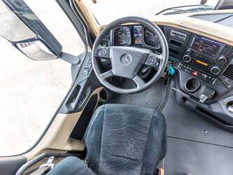 2018-mercedes-benz-actros-1845-1461018-47718062