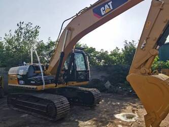 2025-caterpillar-323d2l-1461095-47724395