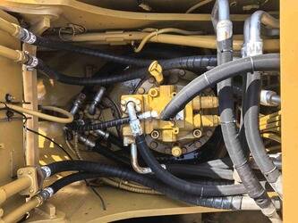 2025-caterpillar-323dl-1461096-47724589