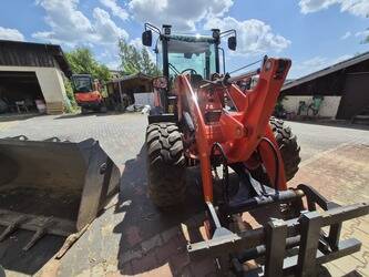 2022-kubota-r090-1461100-47725082