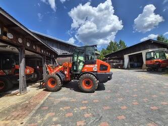 2022-kubota-r090-1461100-47725083