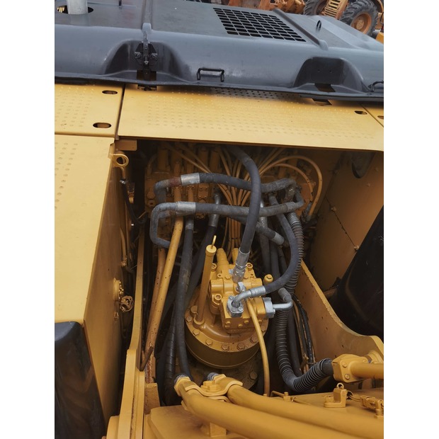 2025 Caterpillar 320DL-47726430