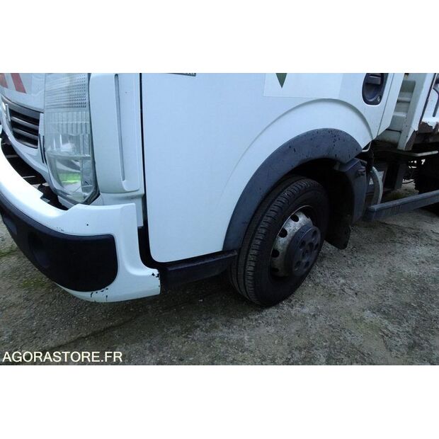 2010 Renault Maxity-47729548