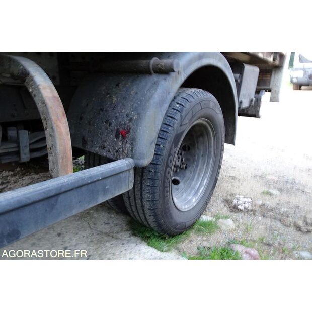 2010 Renault Maxity-47729550