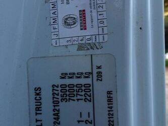 2010-renault-maxity-1461143-47729552
