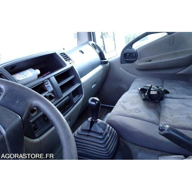 2010 Renault Maxity-47729561