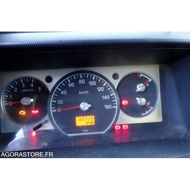 2010 Renault Maxity-47729563