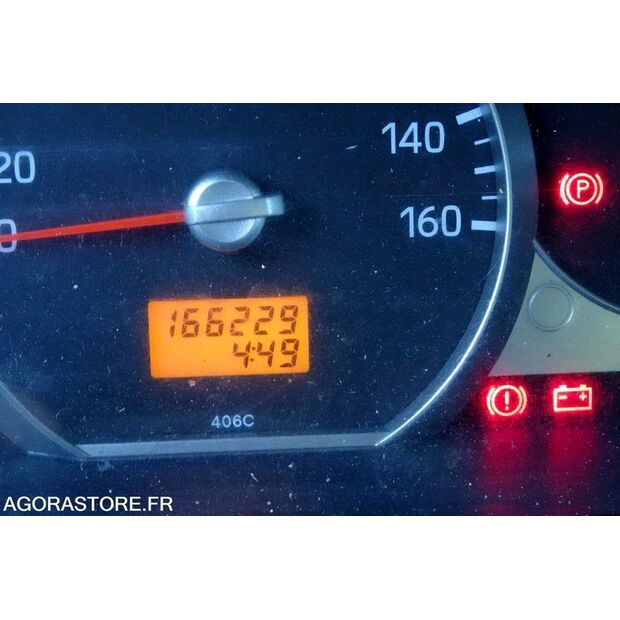 2010 Renault Maxity-47729565