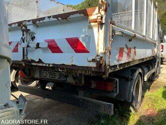 2012-renault-maxity-1461158-47729929