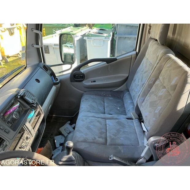 2012 Renault Maxity-47729934