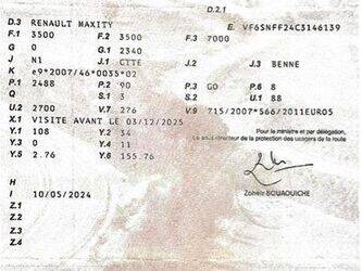 2012-renault-maxity-1461158-47729936