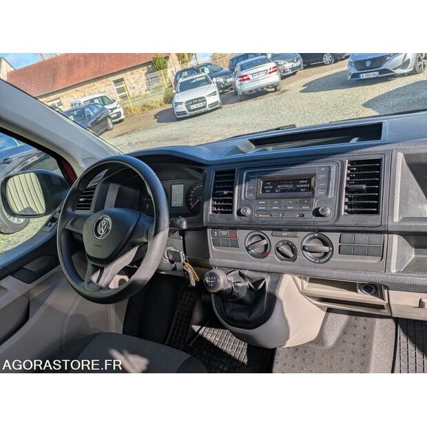 Volkswagen Transporter-47729963