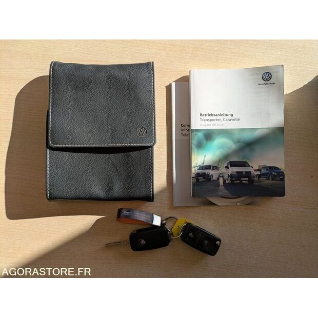 Volkswagen Transporter-47729969
