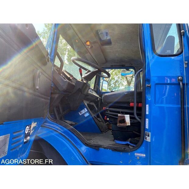1995 Renault C300-47730146
