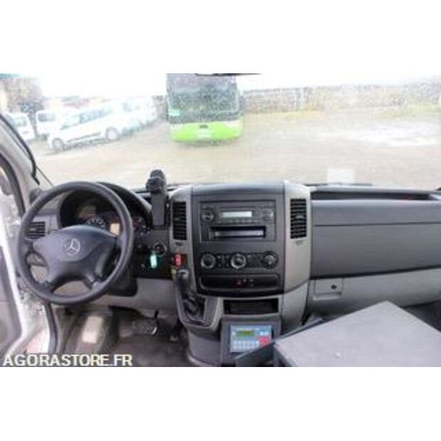 2013 Mercedes-Benz SPRINTER-47730251