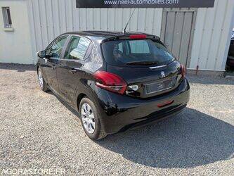 2018-peugeot-208-1461174-47730328