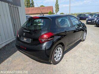 2018-peugeot-208-1461174-47730330