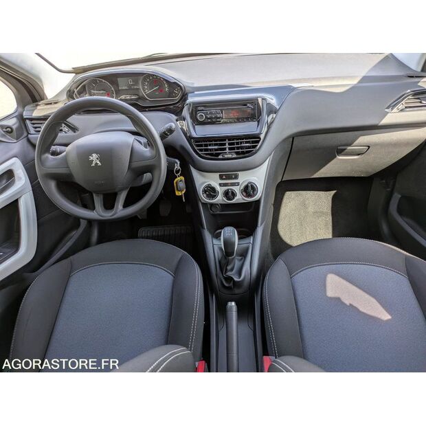 2018 Peugeot 208-47730332