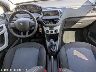 2018-peugeot-208-1461174-47730332