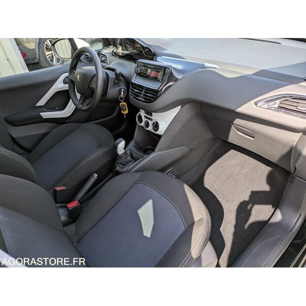 2018 Peugeot 208-47730333