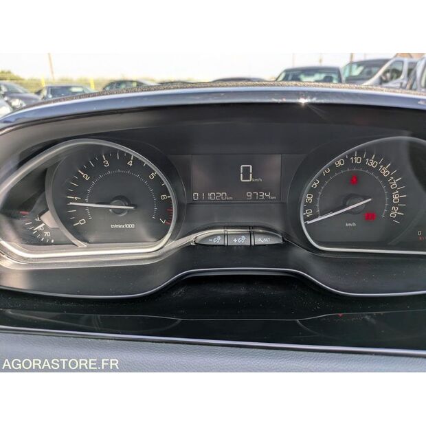 2018 Peugeot 208-47730337