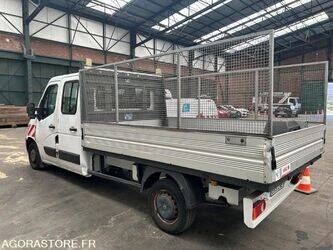 2016-renault-master-1461180-47730443