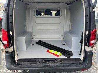 2015-mercedes-benz-vito-1461184-47730555