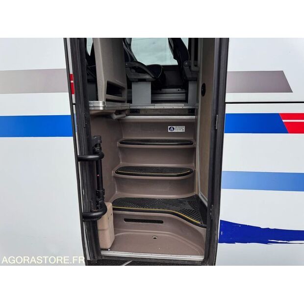 2016 Iveco MAGELYS-47730721