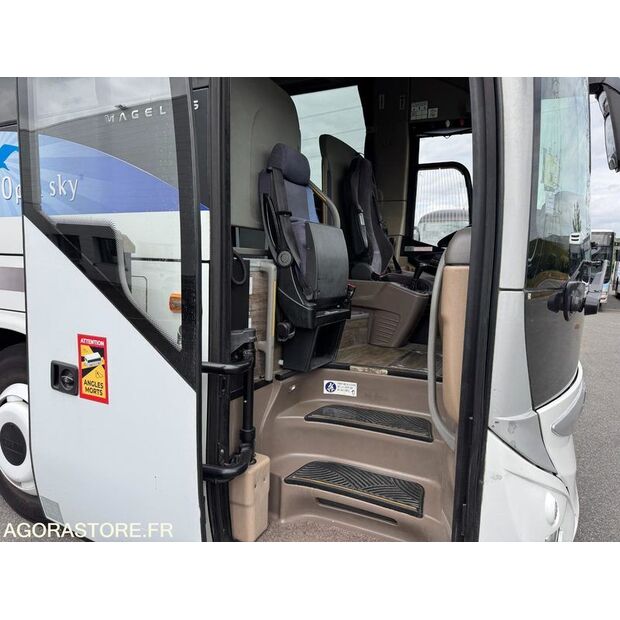2016 Iveco MAGELYS-47730726