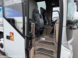 2016-iveco-magelys-1461189-47730726
