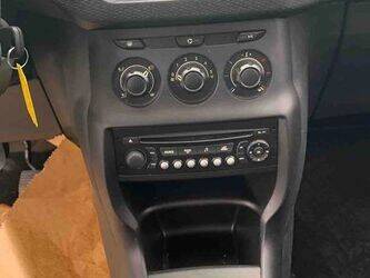 2011-citroen-c3-1460909-47730812