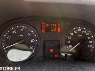 2007-renault-clio-1460943-47731102