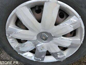 2007-renault-clio-1460943-47731131