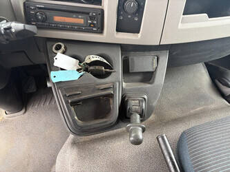 2010-volvo-fl-1461198-47734040