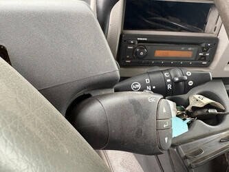2010-volvo-fl-1461198-47734044