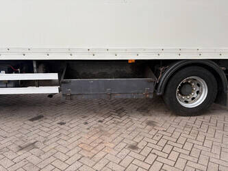 2010-volvo-fl-1461198-47734050