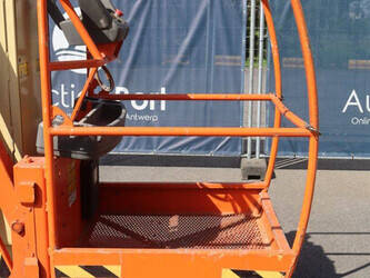 2012-jlg-toucan-8e-1461203-47734228