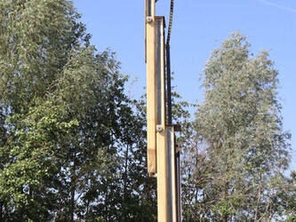 2012-jlg-toucan-8e-1461203-47734238
