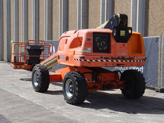 2013-jlg-400s-47734243