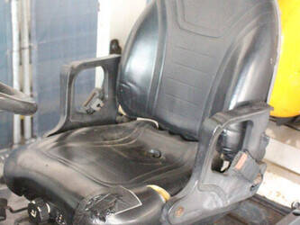 2016-unicarriers-p1d1a18lq-1461205-47734302