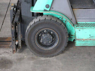 2013-mitsubishi-fg18nt-1461221-47734777