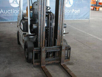 2014-nissan-u1d2a25lq-1461224-47734858