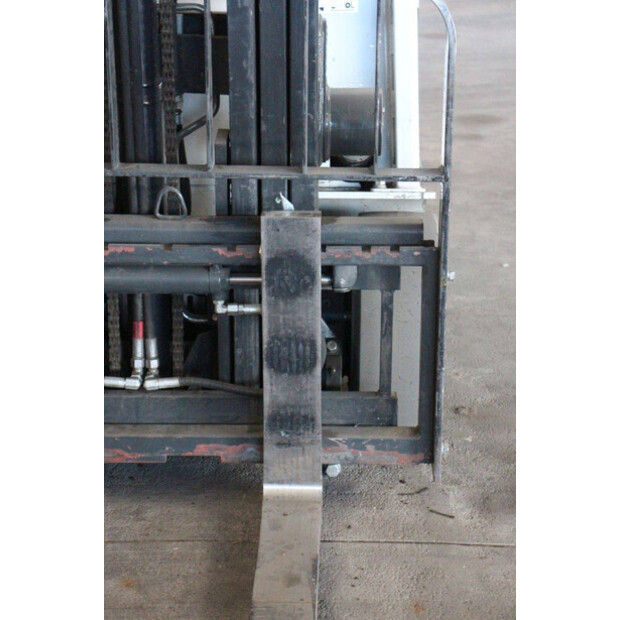 2016 UNICARRIERS AG1N1L18Q-47735396