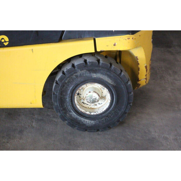 2017 يال GLP25VX-47735714