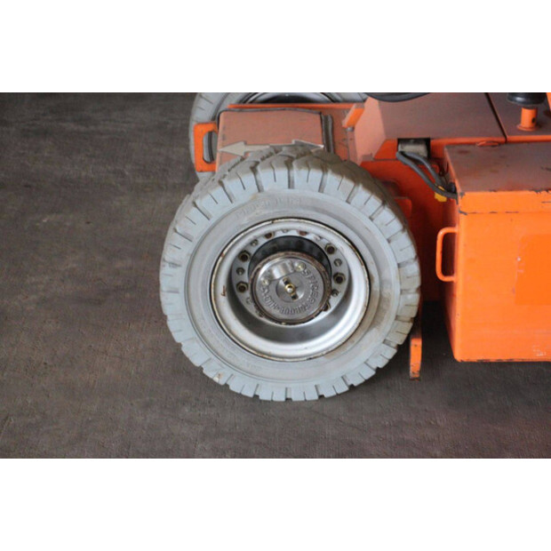 2013 JLG E300AJP-47735745