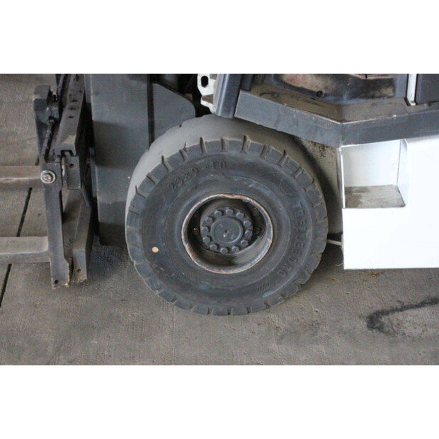 2015 UNICARRIERS G1Q2L25Q-47735836