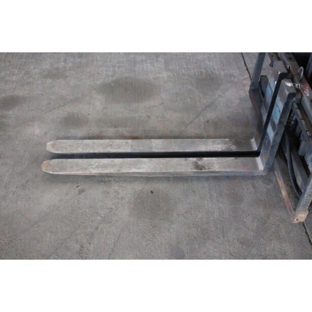 2015 UNICARRIERS G1Q2L25Q-47736104